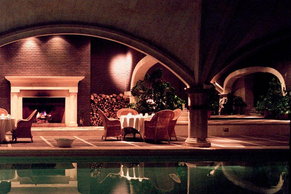 Отель Landa Бургос Удобства фото The interior of the hotel